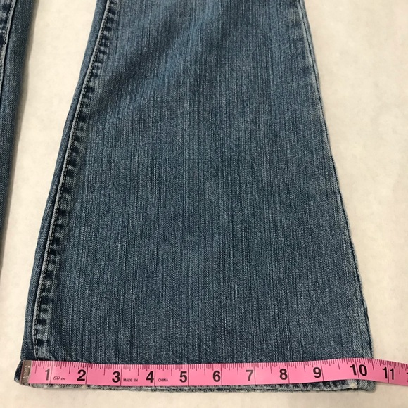 AEO American Eagle Bootleg Slight Flare Distressed Blue Denim Jeans Size 8 Long - Picture 16 of 16